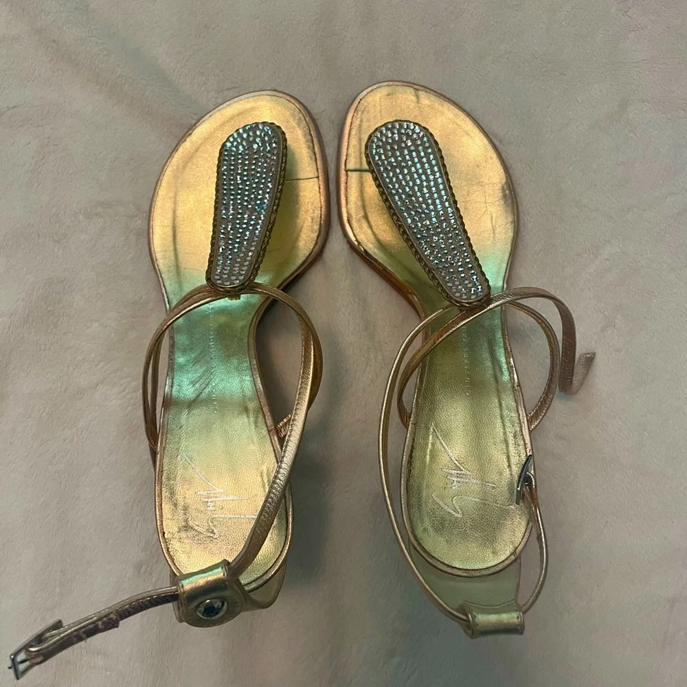 Gorgeous Giuseppe Zanotti sandals with rhinestone accents - Picture 11 of 15